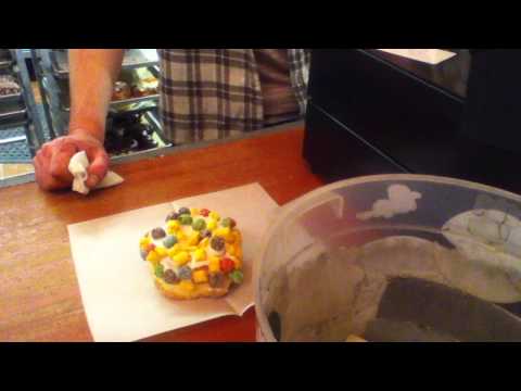 Is There A Voodoo Donuts In Portland Airport