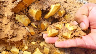 oh Gold Rush! Million of Gold Treasure found under Stone at Mountain, Mining Exciting Panning Gold.