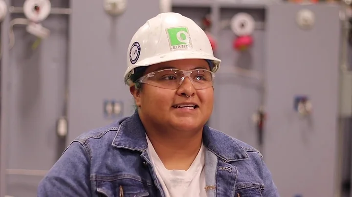 Christina Flores, Painting Apprentice