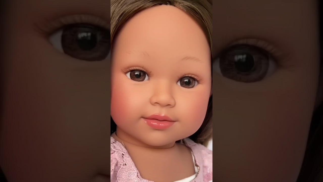 Jacqueline: The Fashion-Forward 18-Inch Doll with Style