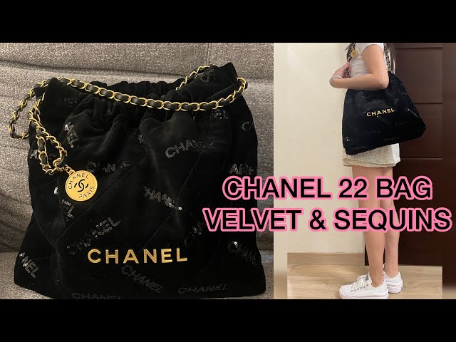 Chanel 22 Handbag Mini 23K Shiny Grained Calfskin Black in Caviar