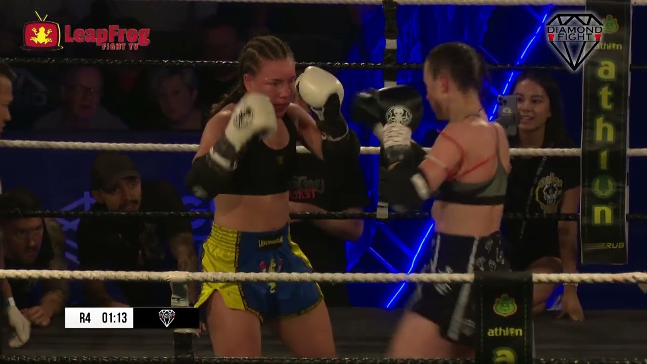 Daniella Eshagi vs Emilia Azarova