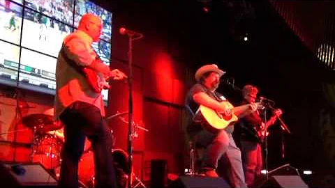 "Kiss An Angel Good Mornin' " covered live by Phil...
