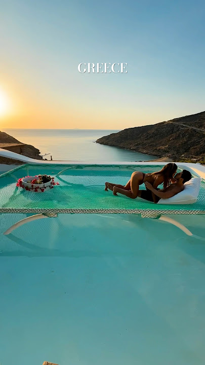 Greece is definitely for the romantics. Don’t you agree? #greece #romantic #couplestravel