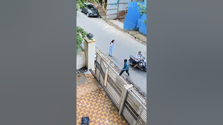 Aise kon utarta hai scooty se, koi bhi dar jayega #shortvideo #comedy #youtube #funny