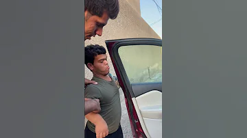 الله يخلي ريس الله يطول عمره 