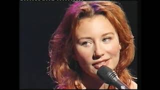 Watch Tori Amos Little Amsterdam video