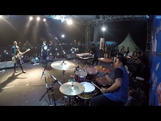 [drumcam] andra and the backbone jalanmu bukan jalanku live class=