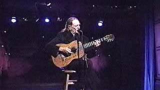 Willie Nelson - Funny How Time / Crazy (Live) chords