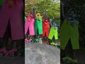 ちょっと不気味な銅像