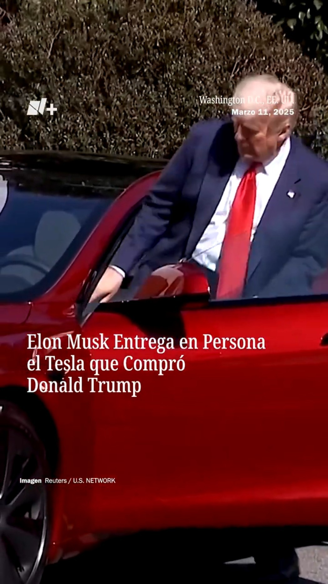 Elon Musk entrega en persona el Tesla que compró Donald Trump - N+ #Shorts