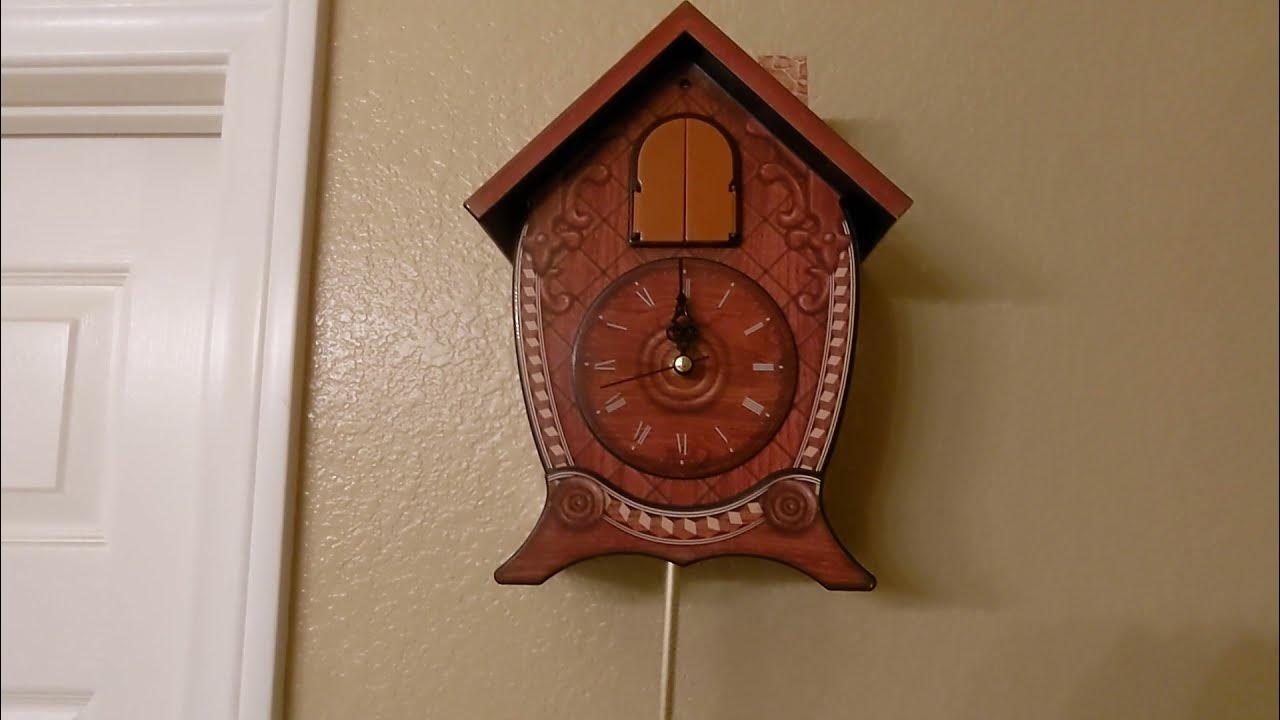 Cuckoo Clock chimes Midnight (12 AM) YouTube