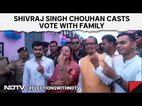 MP News | Former MP CM Shivraj Singh Chouhan Casts Vote With Family At A Polling Booth In Sehore. @NDTV
