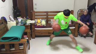 培良20200119隨手拍球後和阿嬤擊掌