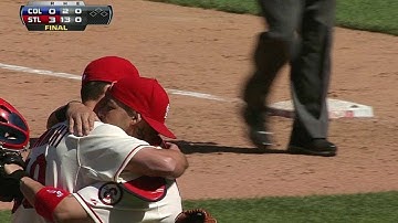 COL@STL: Wainwright finishes off a two-hit shutout