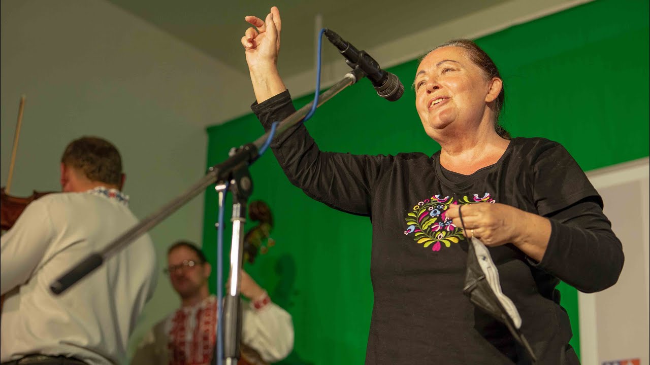 Anna Šatanová - Vyriastol mi pod oblôčkom / Milan Gábor 2022 - „Niet beťára na Budinej“