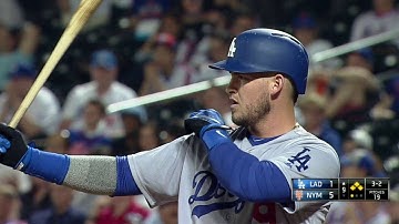 LAD@NYM: Grandal draws a walk with the bases loaded