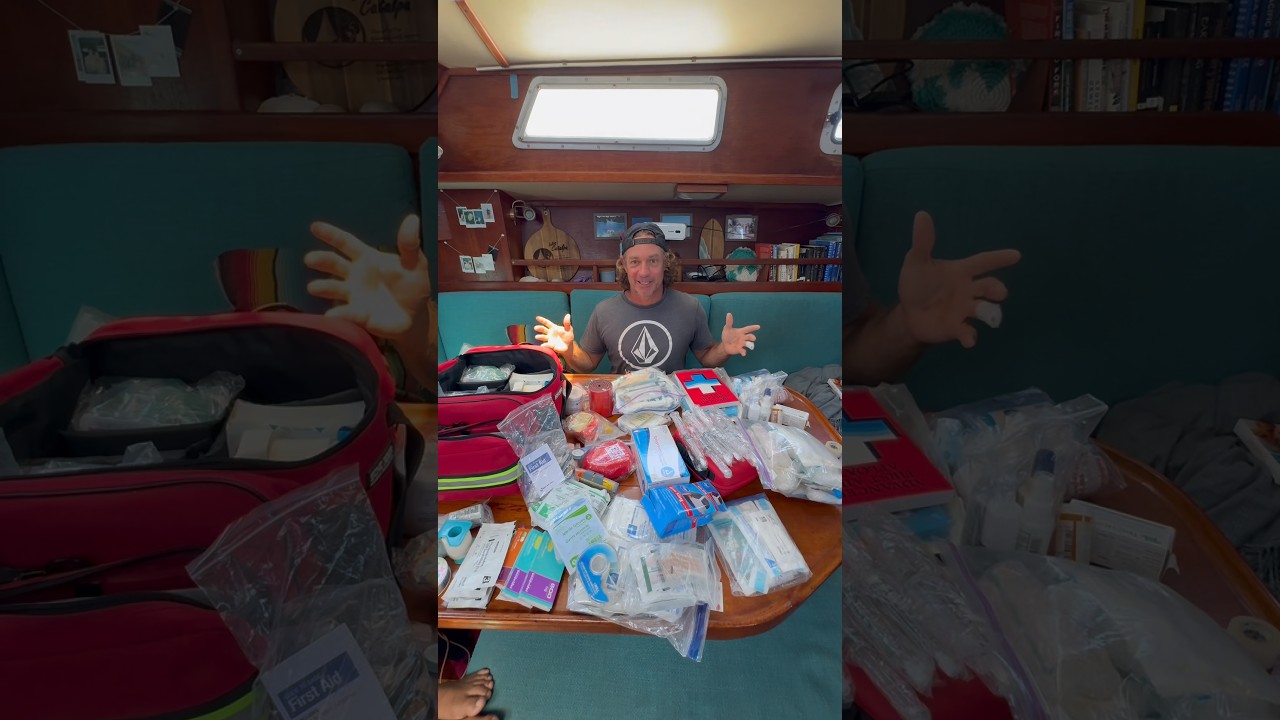 ⁣First aid on a sailing