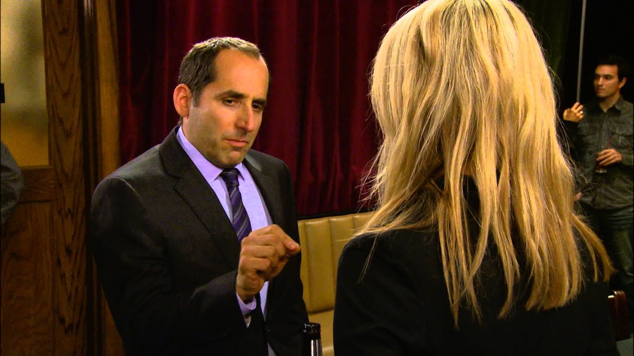 It's Always Sunny in Philadelphia - The Gang Broke Dee - YouTube