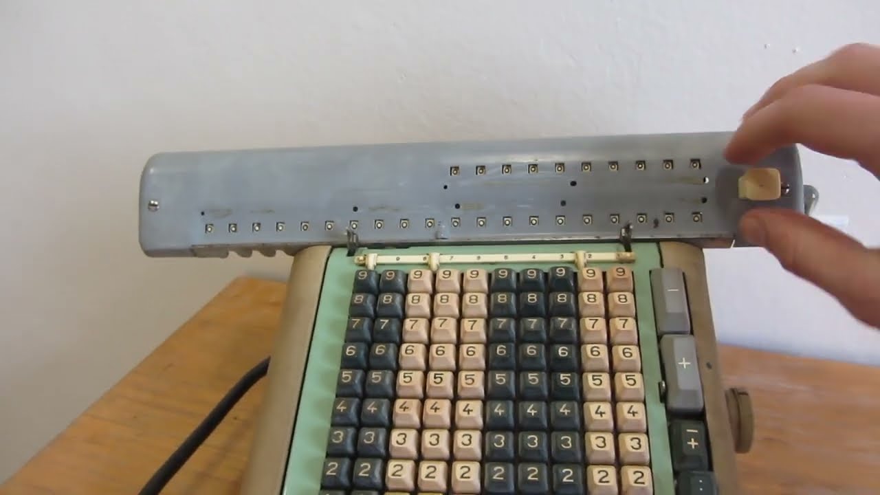 Nisa EK-1 (Czechoslovak electromechanical calculator from the 50's)