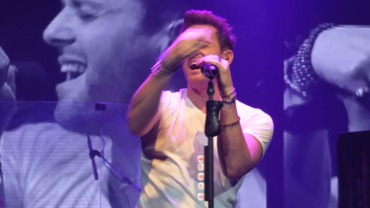 Te Equivocas/Amada Mia/Aunque Dobles Mi Edad/Me Puedes de Punta a Punta - Axel en Rosario 11.09.21