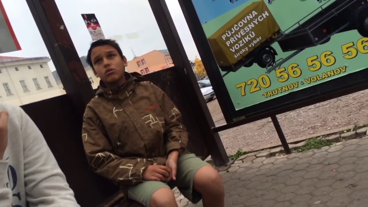 Cikán prosí o cigaretu!?!....