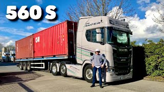 SCANIA &#39;Super&#39; 560 (13 litre) Full Tour &amp; Test Drive - Do You Need that 530 V8?