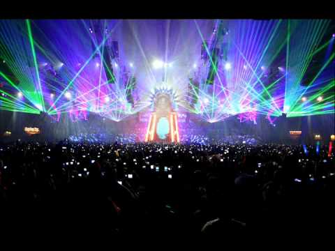 Headhunterz - From Within (Live at Qlimax 2010)