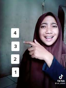ketawa siti arfahh mirip mbak kuntiš±