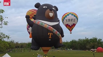 Khai mạc Lễ hội Siraya. Du khách xếp hàng dài chờ trải nghiệm khinh khí cầu