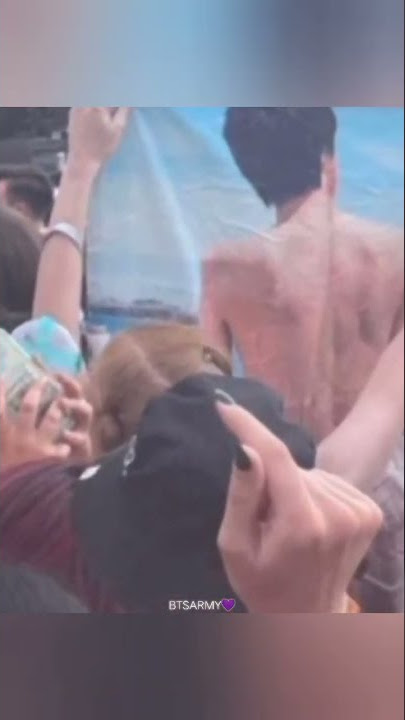 Jin spotted at lollapalooza 😂💜Army's will be iconic always 😌 #jin #bts #army