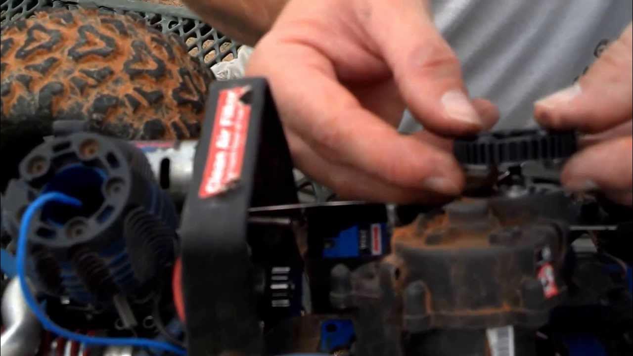 Traxxas Revo 3.3 spur gear replacement in the field. YouTube