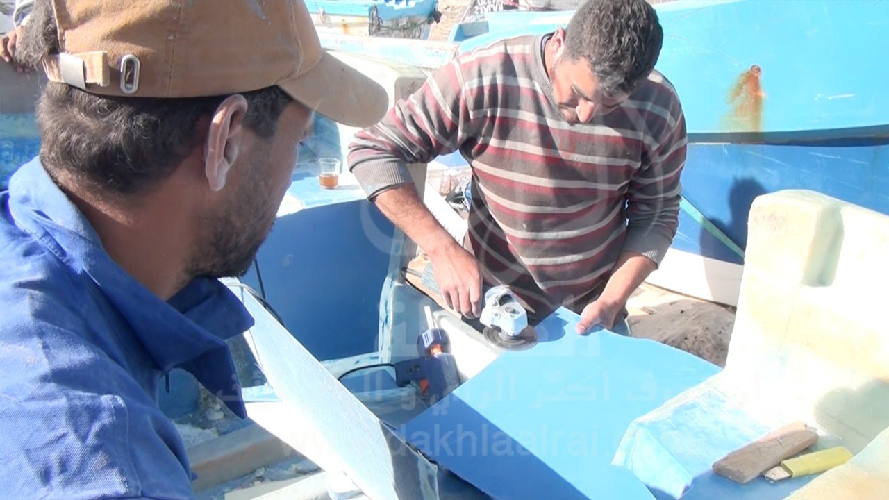 شاهد٠٠كيف تصنع القوارب بالداخلة