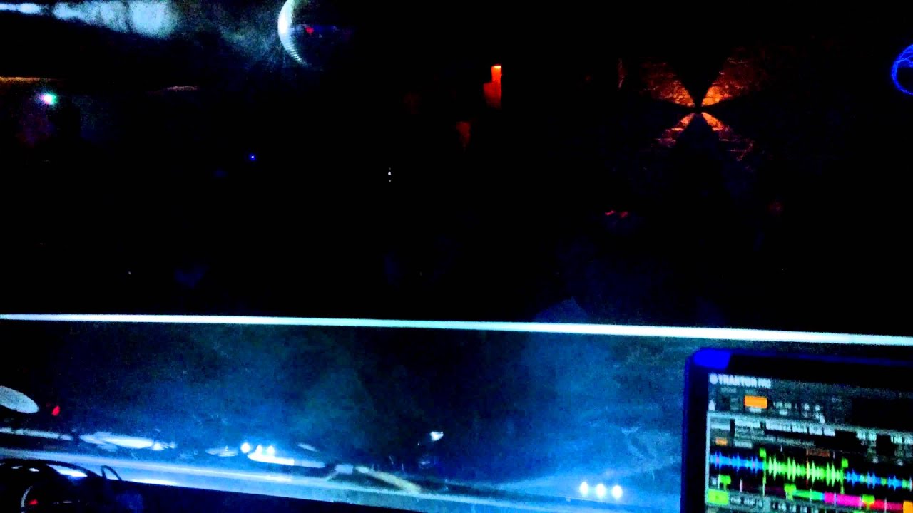 DJ Keon @ TECH Srijeda / Silver & Smoke 19/8/15