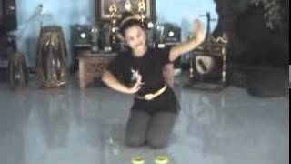 Download lagu Tari Lilin Tari Lilin