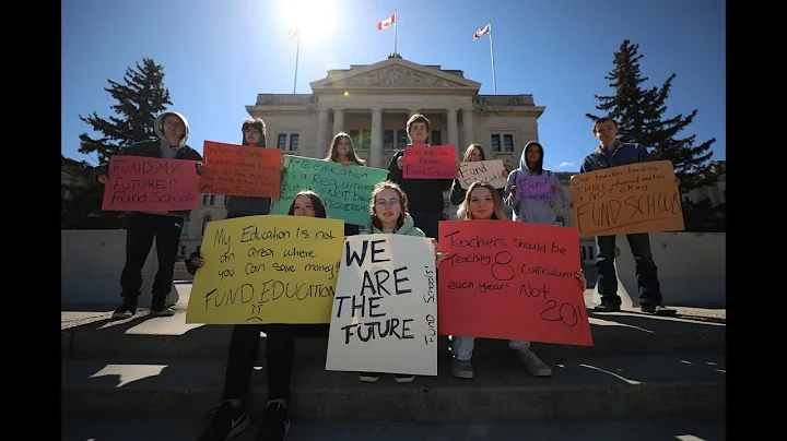 Saskatoon Public, Catholic Schools warning parents about budget shortfalls