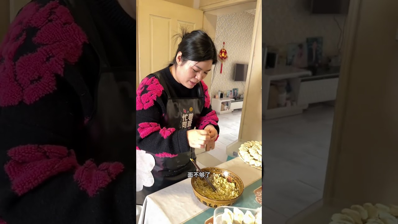 冬至大如年，人间小团圆，冬至饺子要盛满，财源滚滚一门槛！冬至包饺子喽！#冬至记得吃饺子