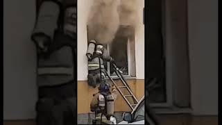 Пошла жара #лучшаяработавмире #пожарные #огонь #работа #герои #2610205