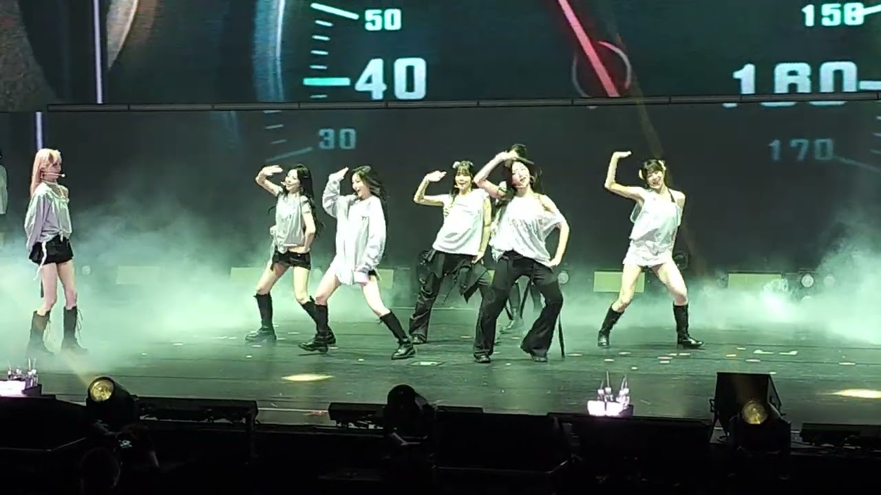 tripleS - Love2Love + Black Soul Dress (20260228 tripleS Concert ＜My Secret New Zone＞ in TAIPEI)