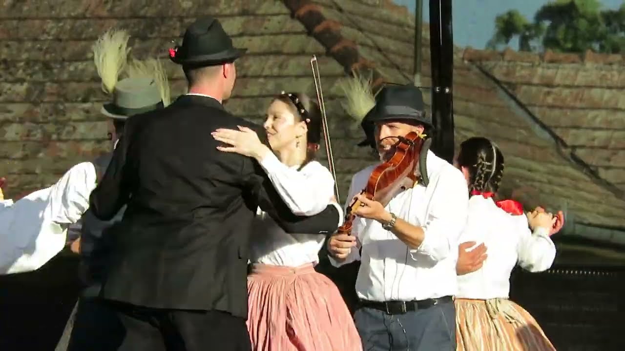 Sárközi Lakodalom 2025  13#.   Bartina Néptáncegyüttes - Táncrend