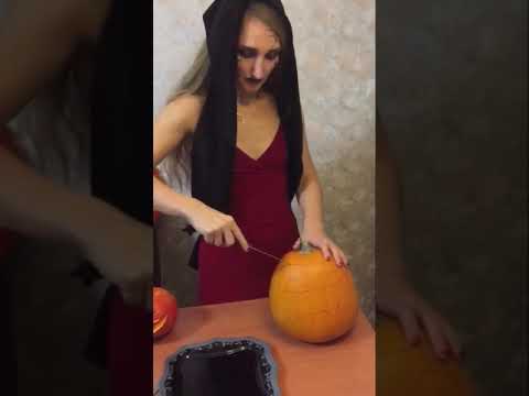 Video: Rusya'da Cadılar Bayramı Nasıl Kutlanır?