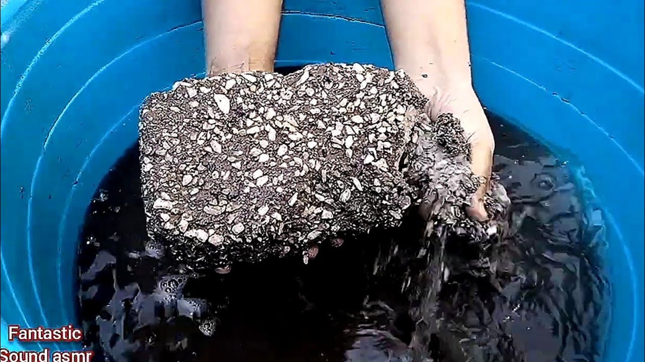 Earthly crunchy sand Cement concrete crumble dry on floor and dipping in water 💦💦 paste play Asmr 