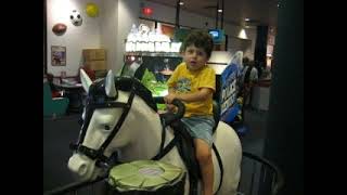 E Rides Horse In Chuck E Cheese - September 2009 - Chucky Cheese - Qnqnqhqh