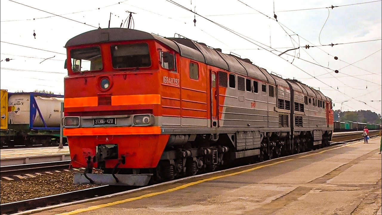 "Серовская краснуха" 2ТЭ116-420 маневрирует по станции Кунгур