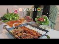 ENG) 친구와 함께 하는 돼지파티🥩 에프 통삼겹 구이와 치즈 닭갈비🧀 만들어 먹는 자취일상 ㅣ대파 고기 튀김, 치즈 닭갈비, 쫄면, 두부김치, 홍합야채죽, 쏘야