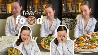 EATING PIZZA AT A RESTAURANT 🥹🍕 | anorexia recovery