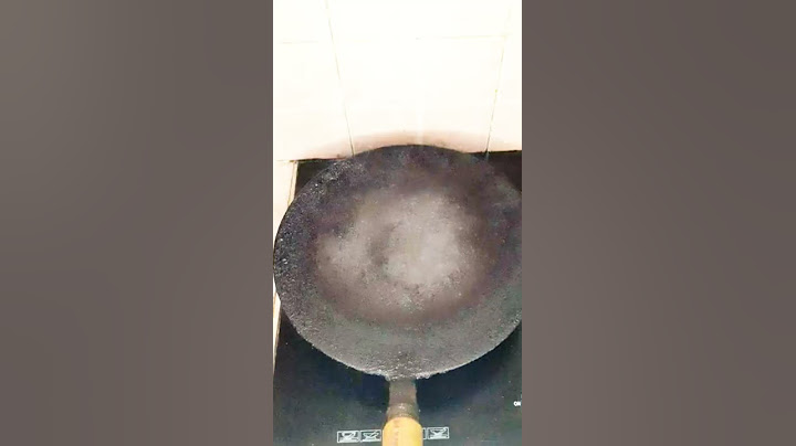 Tawa Cleaning Tips || #shorts ||Tawa saaf Karne Ka Tarika by FooD HuT