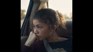 Rue Bennett - Euphoria | We Hug Now - Sydney Rose | Zendaya