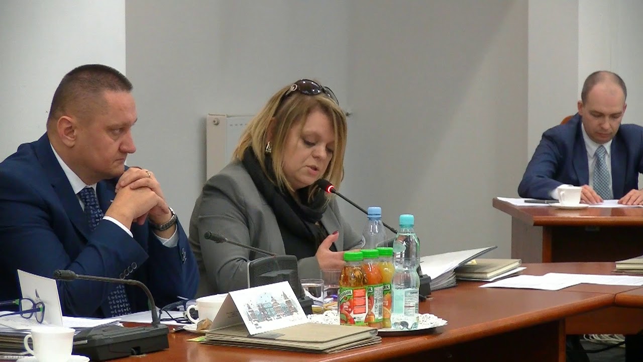 video to gif OLSZTYN24: XXX sesja Rady Powiatu w Olsztynie (3)