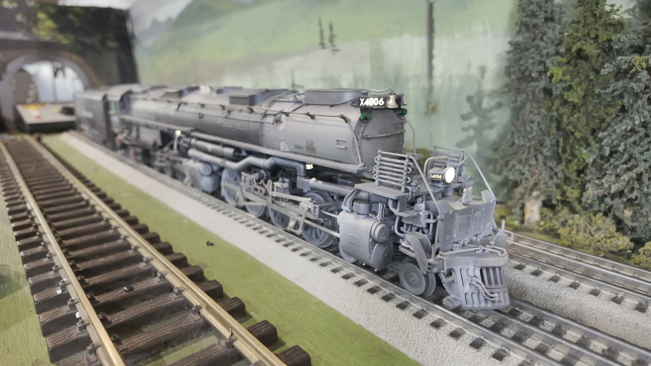 This Lionel Big Boy 6-11434 looks like it just finished a cross-country haul